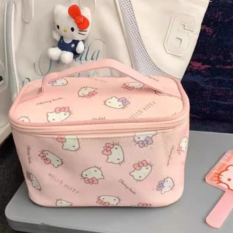 Hello Kitty Makeup Bag Large C - Travel Accessories Toiletries 评论和价格