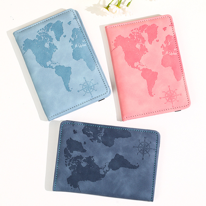 New Map Printed Passport Holde - Qantas Travel Accessories 评论和价格