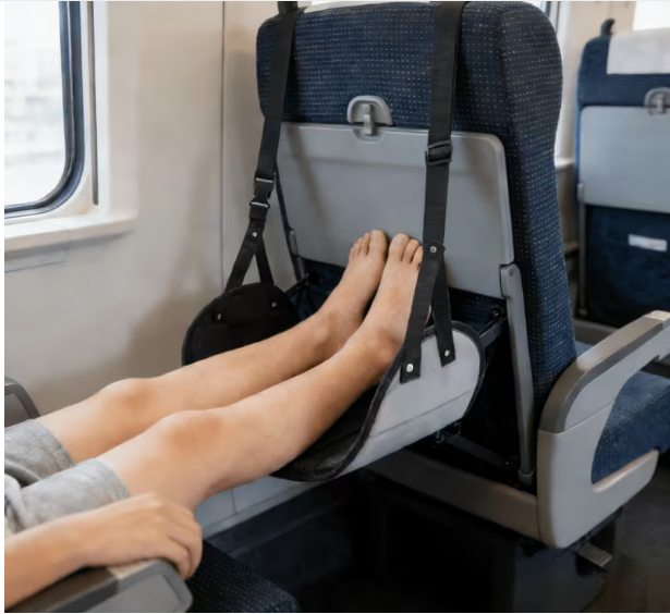Adjustable footrest with N por - Travel Accessories Long Haul 评论和价格