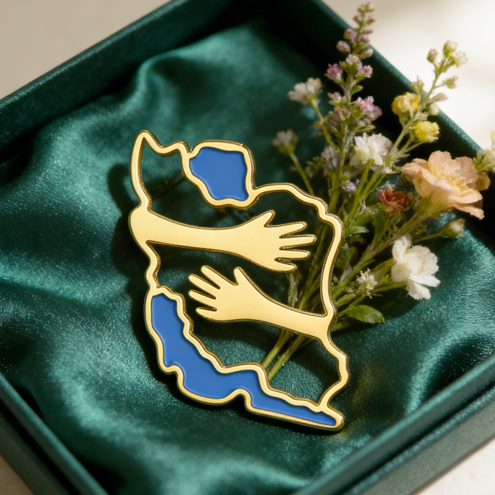 Dawapara Iran Map Shape Brooch - Travel Accessories Kit 评论和价格