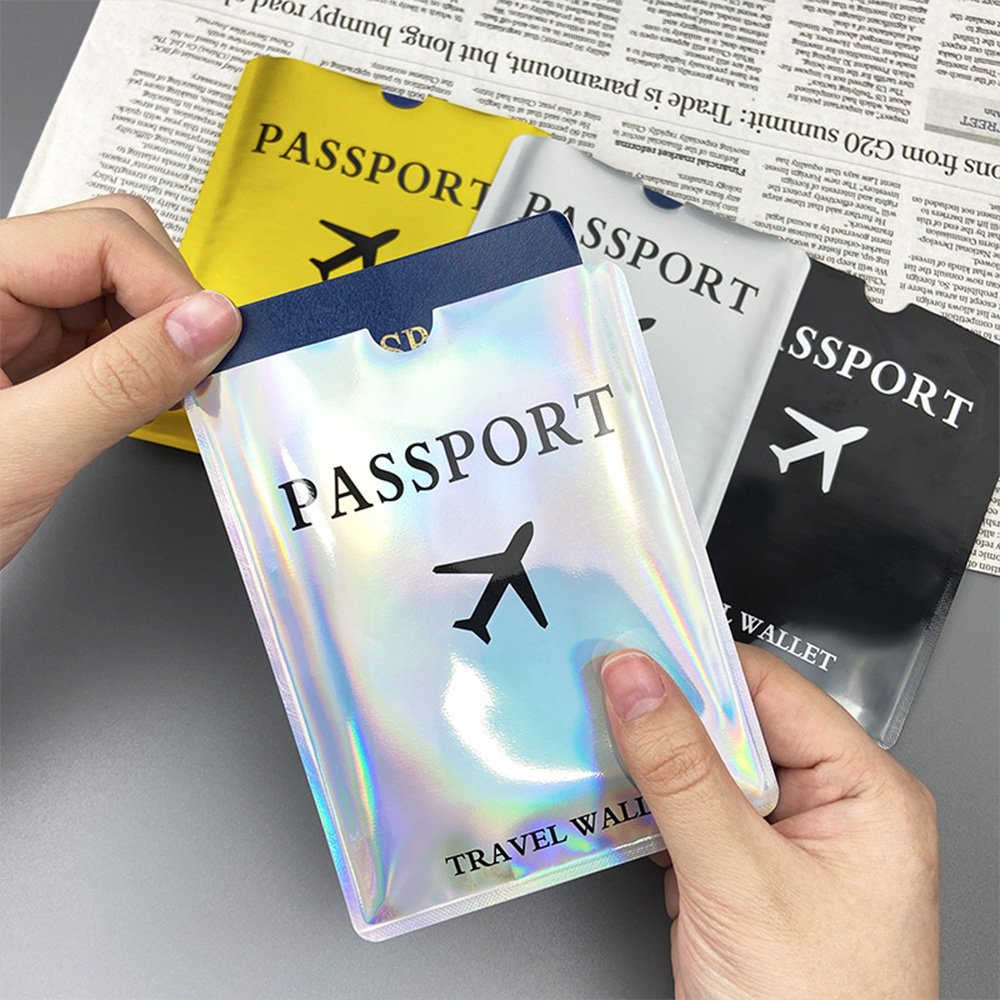 Aluminum foil passport protect - Qantas Travel Accessories 评论和价格